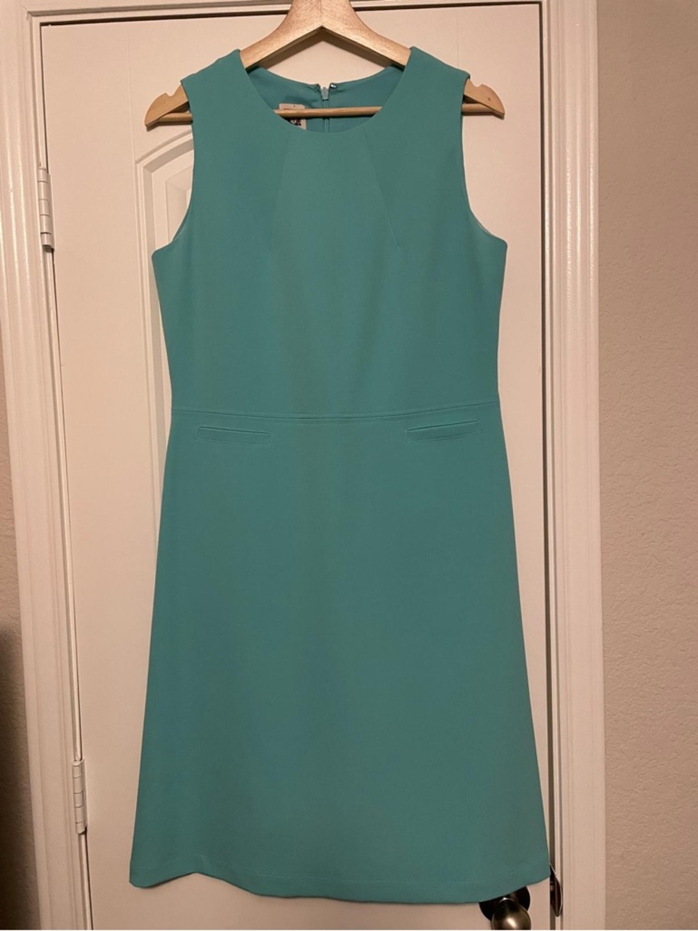 Anne Klien Sleeveless Teal Shift Dress - Classic Women's Daywear.  Size 10